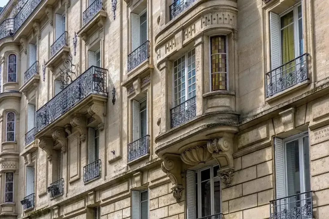 nettoyage façade immeuble ancien Tours — avant nettoyage