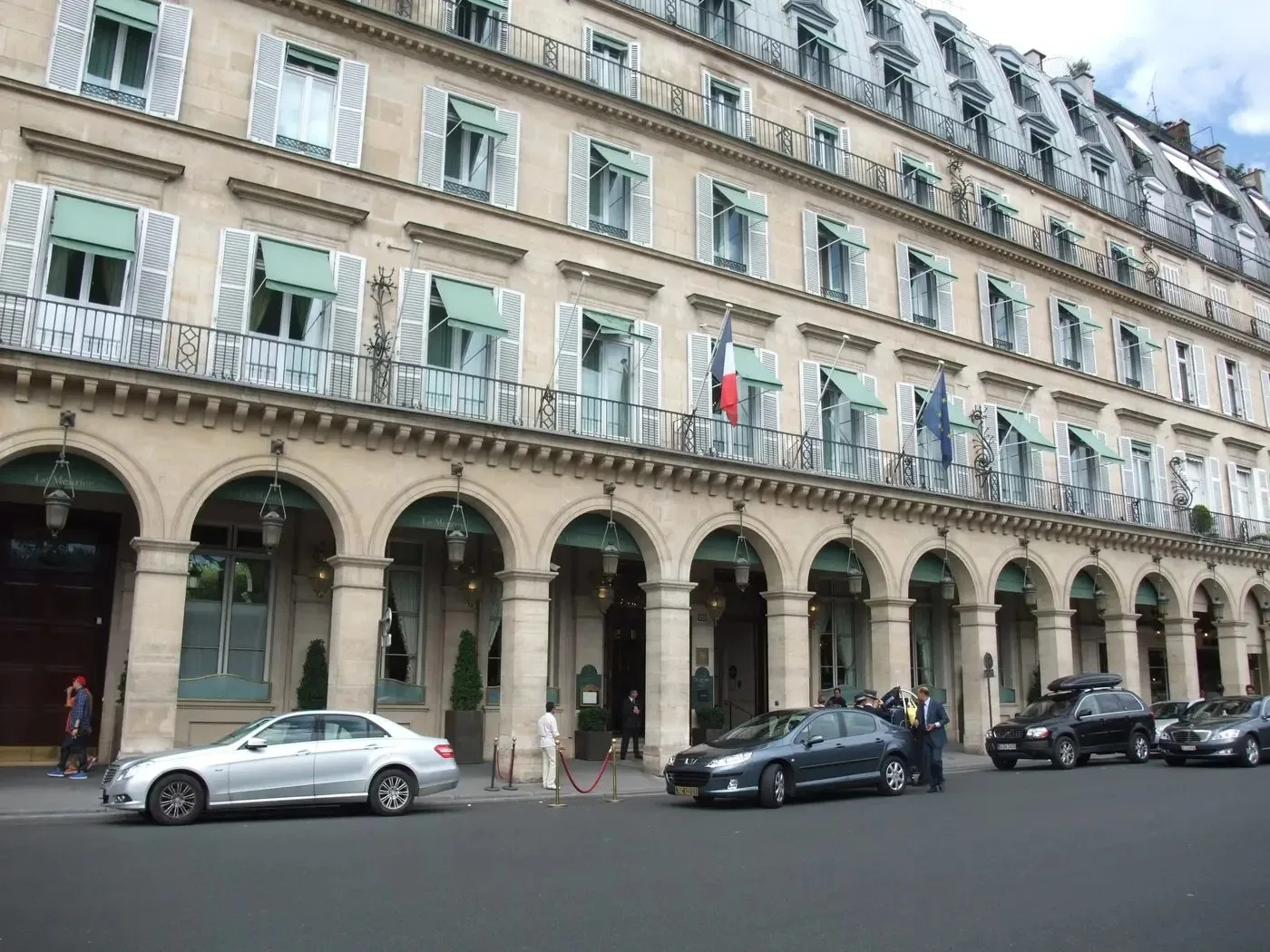 nettoyage façade hôtel Tours — après nettoyage
